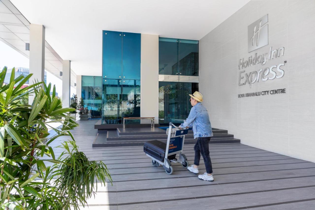 Holiday Inn Express Kota Kinabalu City Centre By Ihg Buitenkant foto