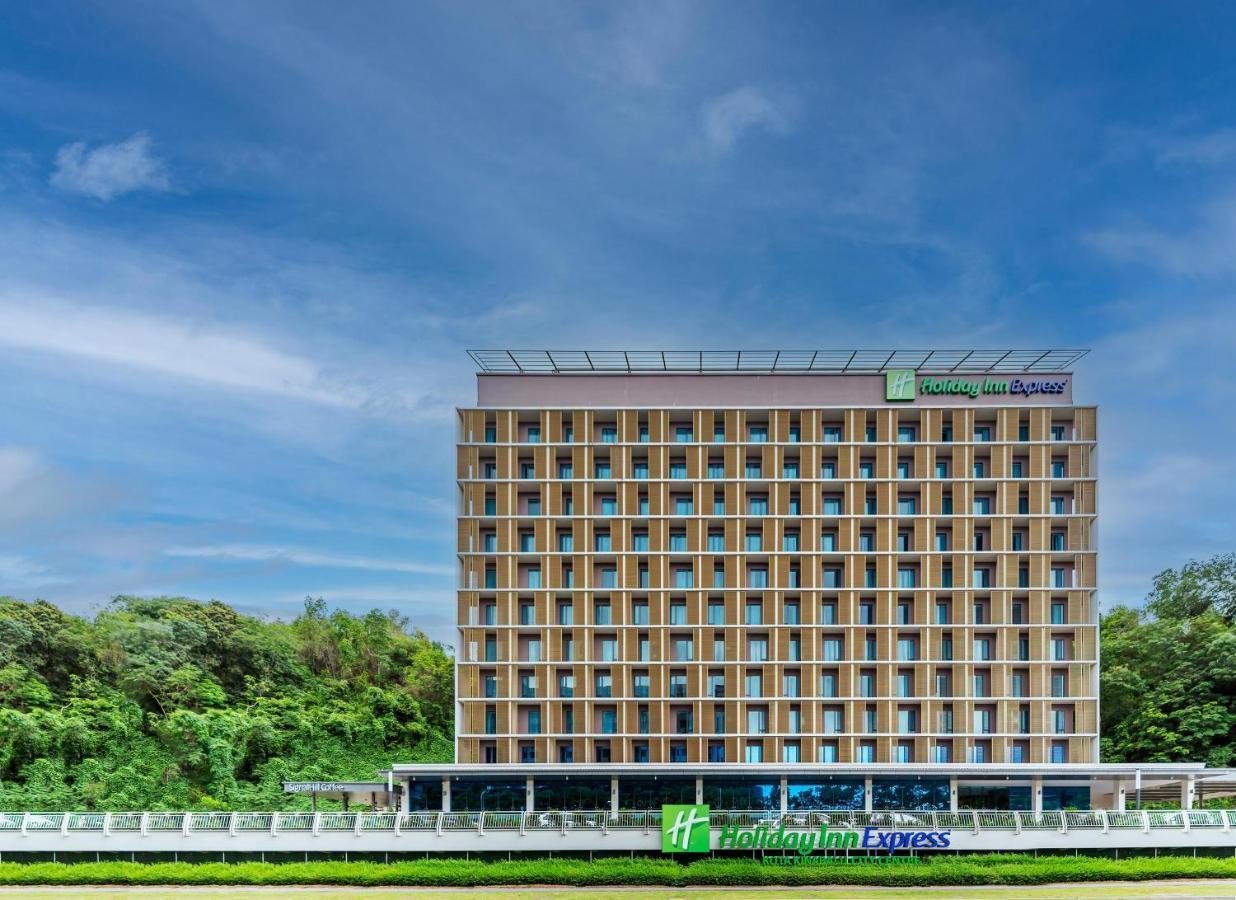 Holiday Inn Express Kota Kinabalu City Centre By Ihg Buitenkant foto
