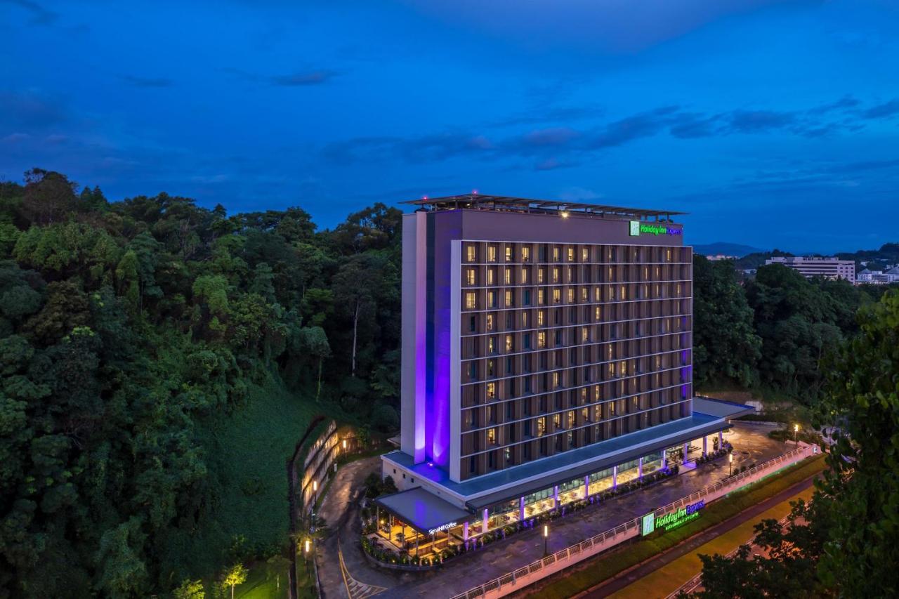 Holiday Inn Express Kota Kinabalu City Centre By Ihg Buitenkant foto